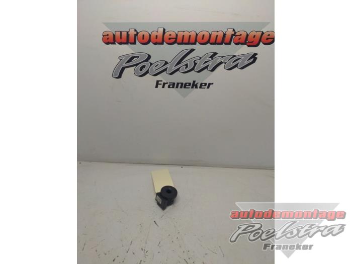 Gebruikte Ontstekingcomputer Renault Twingo II (CN) 1.2 16V Prijs € 19,95 Margeregeling aangeboden door Autodemontage Poelstra B.V.