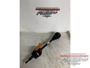 Gebruikte Steekas links-voor Volkswagen Transporter T5 1.9 TDi Prijs € 29,95 Margeregeling aangeboden door Autodemontage Poelstra B.V.