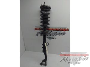 Gebruikte Mac Phersonpoot rechts-voor Mercedes C (W204) 2.2 C-220 CDI 16V BlueEFFICIENCY 4-Matic Prijs € 69,00 Margeregeling aangeboden door Autodemontage Poelstra B.V.