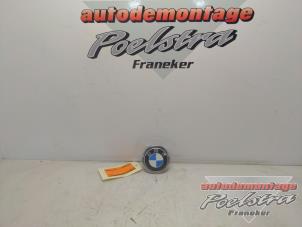 Gebruikte Achterklep Handgreep BMW 1 serie (E87/87N) 118d 16V Prijs € 19,95 Margeregeling aangeboden door Autodemontage Poelstra B.V.