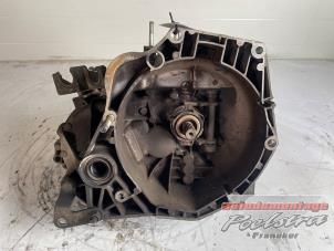 Gebruikte Versnellingsbak Opel Combo 1.3 CDTI 16V ecoFlex Prijs € 550,00 Margeregeling aangeboden door Autodemontage Poelstra B.V.