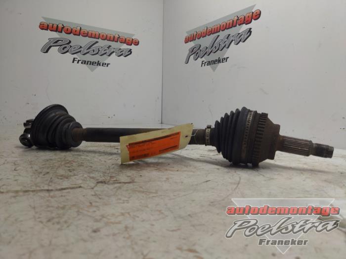 Gebruikte Steekas links-voor Renault Master II (FD/HD) 2.5 dCi 16V Prijs € 9,50 Margeregeling aangeboden door Autodemontage Poelstra B.V.