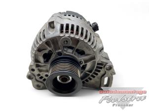 Gebruikte Dynamo Volkswagen Polo III (6N1) 1.0i 45 Prijs € 19,95 Margeregeling aangeboden door Autodemontage Poelstra B.V.