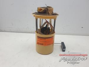 Gebruikte Tank element Pomp Renault Megane III Berline (BZ) 2.0 16V CVT Prijs € 30,00 Margeregeling aangeboden door Autodemontage Poelstra B.V.