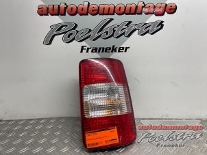 Gebruikte Achterlicht rechts Volkswagen Caddy III (2KA,2KH,2CA,2CH) 1.9 TDI Prijs € 20,00 Margeregeling aangeboden door Autodemontage Poelstra B.V.