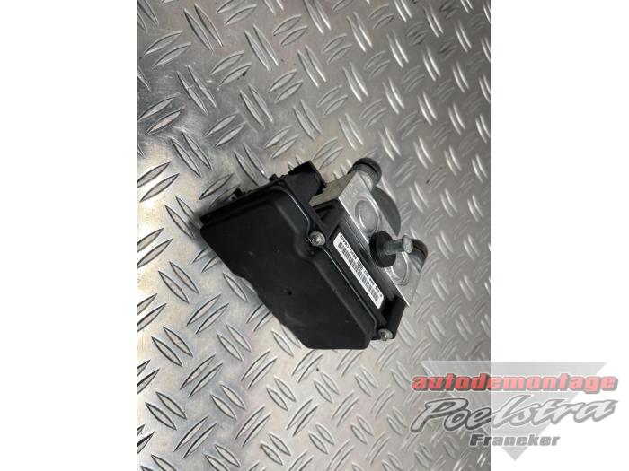 ABS Pomp van een Fiat Bravo (198A) 1.4 T-Jet 16V 120 2008