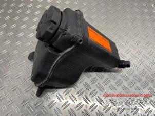 Gebruikte Expansievat BMW 3 serie (E90) 318i 16V Prijs € 19,95 Margeregeling aangeboden door Autodemontage Poelstra B.V.