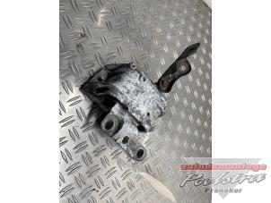 Gebruikte Motorrubber Volkswagen Passat (3C2) 2.0 TDI 16V 140 Prijs € 19,95 Margeregeling aangeboden door Autodemontage Poelstra B.V.