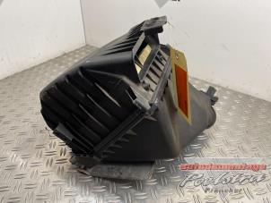 Gebruikte Luchtfilterhuis Audi A4 (B6) 2.0 20V Prijs € 19,95 Margeregeling aangeboden door Autodemontage Poelstra B.V.