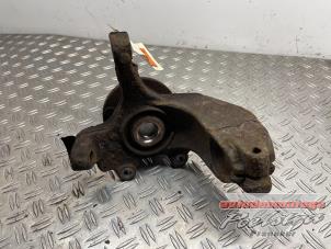 Gebruikte Fusee links-voor Ford Focus 2 Wagon 1.8 16V Flexifuel Prijs € 14,95 Margeregeling aangeboden door Autodemontage Poelstra B.V.