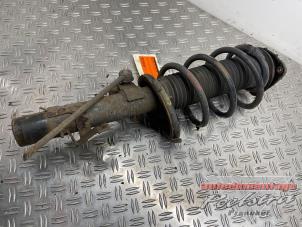 Gebruikte Mac Phersonpoot links-voor Ford Focus 2 Wagon 1.8 16V Flexifuel Prijs € 34,95 Margeregeling aangeboden door Autodemontage Poelstra B.V.