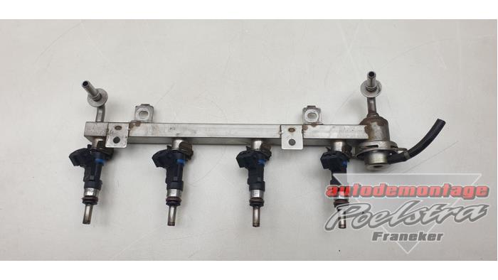 Gebruikte Brandstofverdeler Fiat Tipo (356W/357W) 1.4 T-Jet 16V Prijs € 40,00 Margeregeling aangeboden door Autodemontage Poelstra B.V.