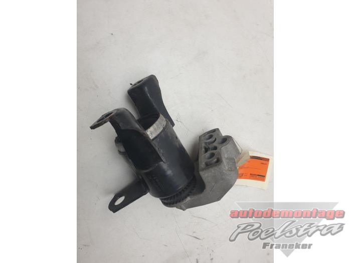 Gebruikte Motorsteun Ford Fiesta 6 (JA8) 1.0 Ti-VCT 12V 65 Prijs € 19,95 Margeregeling aangeboden door Autodemontage Poelstra B.V.