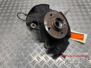 Gebruikte Fusee links-voor BMW Mini One/Cooper (R50) 1.6 16V One Prijs € 29,95 Margeregeling aangeboden door Autodemontage Poelstra B.V.