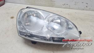 Gebruikte Rechter Koplamp Volkswagen Golf V Variant (1K5) 1.4 TSI 122 16V Prijs € 19,95 Margeregeling aangeboden door Autodemontage Poelstra B.V.