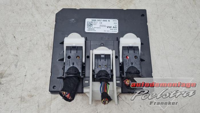 Gebruikte Module Bodycontrol Volkswagen Golf VII Variant (AUVV) 1.2 TSI BlueMotion 16V Prijs € 50,00 Margeregeling aangeboden door Autodemontage Poelstra B.V.