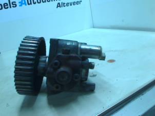 Gebruikte Dieselpomp Mazda 6 Sportbreak (GY19/89) 2.0 CiDT 16V Prijs € 125,00 Margeregeling aangeboden door Boels Autodemontage