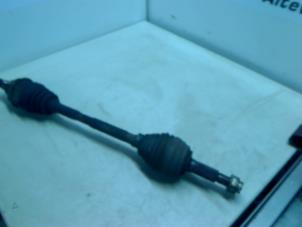 Gebruikte Steekas links-voor Daihatsu YRV (M2) 1.3 16V DVVT Prijs € 35,00 Margeregeling aangeboden door Boels Autodemontage