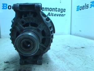 Gebruikte Dynamo Mercedes Vito (638.0) 2.2 CDI 112 16V Prijs € 50,00 Margeregeling aangeboden door Boels Autodemontage