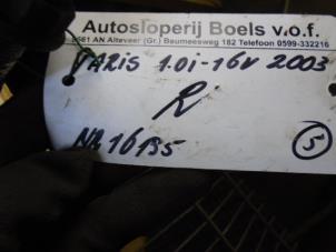 Gebruikte Steekas rechts-voor Toyota Yaris (P1) 1.0 16V VVT-i Prijs op aanvraag aangeboden door Boels Autodemontage