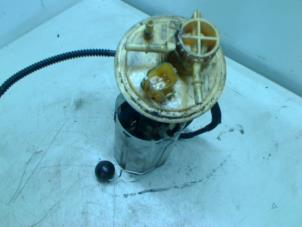 Gebruikte Dieselpomp Volvo V70 (SW) 2.4 D5 20V Prijs € 35,00 Margeregeling aangeboden door Boels Autodemontage