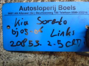 Gebruikte Voorpoot links Kia Sorento I (JC) 2.5 CRDi 16V Prijs € 35,00 Margeregeling aangeboden door Boels Autodemontage