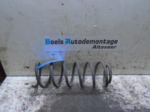Gebruikte Schroefveer achter Chevrolet Kalos (SF48) 1.4 Prijs € 25,00 Margeregeling aangeboden door Boels Autodemontage