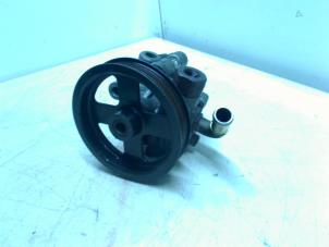 Gebruikte Pomp Servo Toyota Corolla Verso (E12) 2.0 D-4D 16V 90 Prijs € 25,00 Margeregeling aangeboden door Boels Autodemontage