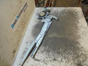 Gebruikte Ruitmechaniek 4Deurs links-voor Chevrolet Matiz Prijs € 25,00 Margeregeling aangeboden door Boels Autodemontage