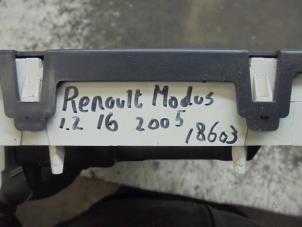 Gebruikte Kilometerteller KM Renault Modus/Grand Modus (JP) 1.2 16V Prijs op aanvraag aangeboden door Boels Autodemontage