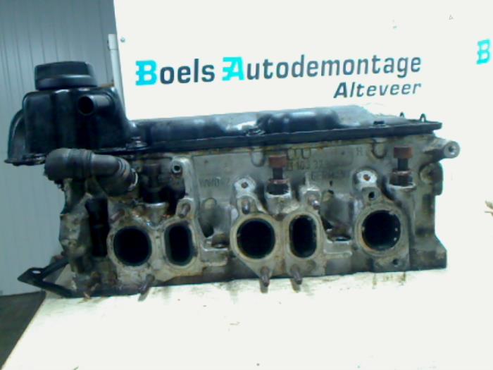 Gebruikte Cilinderkop Volkswagen Golf IV (1J1) 2.3 V5 GTI Prijs € 150,00 Margeregeling aangeboden door Boels Autodemontage