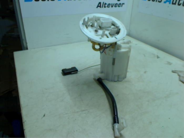 Gebruikte Tank element Pomp Audi A4 Avant (B8) 2.0 TDI 16V Prijs € 30,00 Margeregeling aangeboden door Boels Autodemontage