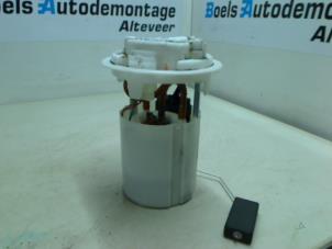 Gebruikte Tank element Pomp Peugeot 207/207+ (WA/WC/WM) 1.4 16V VTi Prijs € 25,00 Margeregeling aangeboden door Boels Autodemontage