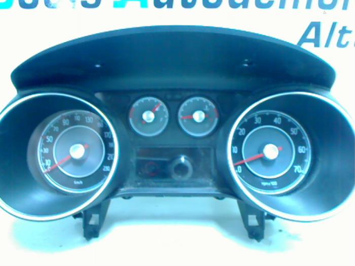 Tellerklok van een Fiat Punto Evo (199) 1.3 JTD Multijet 85 16V Euro 5 2011