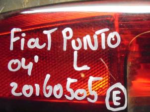Gebruikte Bumper reflector links-achter Fiat Punto II (188) 1.2 16V Prijs € 15,00 Margeregeling aangeboden door Boels Autodemontage