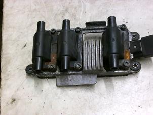 Gebruikte Bobine Volkswagen Passat Syncro/4Motion (3B2) 2.8 30V Prijs € 20,00 Margeregeling aangeboden door Boels Autodemontage