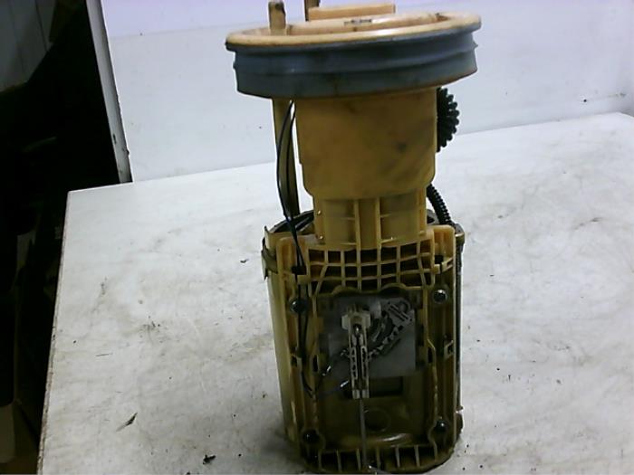Gebruikte Tank element Pomp Volkswagen Transporter T5 1.9 TDi Prijs € 30,00 Margeregeling aangeboden door Boels Autodemontage