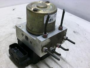 Gebruikte ABS Pomp Suzuki Liana (ERC/ERD/RH4) 1.6 MPi 16V Prijs € 45,00 Margeregeling aangeboden door Boels Autodemontage