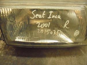 Gebruikte Mistlamp rechts-voor Seat Inca (6K9) 1.9 SDI Prijs op aanvraag aangeboden door Boels Autodemontage