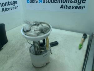 Gebruikte Tank element Pomp Ford Fiesta 5 (JD/JH) 1.4 TDCi Prijs € 25,00 Margeregeling aangeboden door Boels Autodemontage