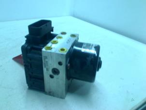 Gebruikte ABS Pomp Peugeot 206 (2A/C/H/J/S) 2.0 GT,GTI 16V Prijs € 50,00 Margeregeling aangeboden door Boels Autodemontage