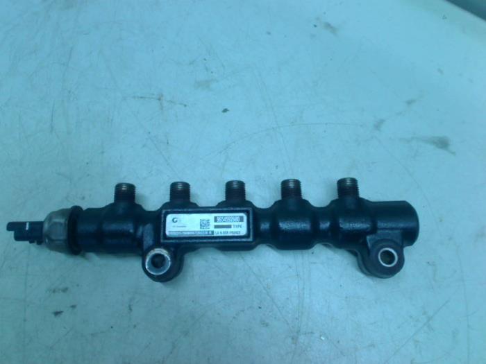 Gebruikte Injector brug Peugeot Partner (GC/GF/GG/GJ/GK) 1.6 HDI 90 16V Prijs € 50,00 Margeregeling aangeboden door Boels Autodemontage