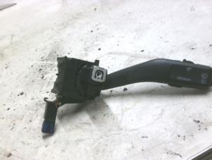 Gebruikte Ruitenwis Schakelaar Volkswagen Golf V (1K1) 1.6 FSI 16V Prijs € 15,00 Margeregeling aangeboden door Boels Autodemontage