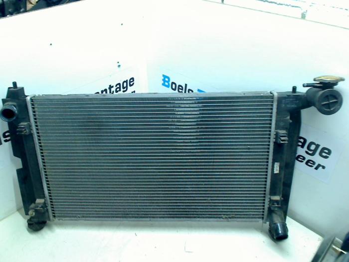 Gebruikte Radiateur Toyota Corolla Verso (R10/11) 1.8 16V VVT-i Prijs € 35,00 Margeregeling aangeboden door Boels Autodemontage