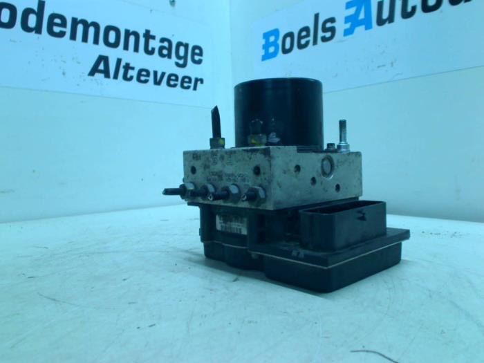 Gebruikte ABS Pomp Skoda Fabia II Combi 1.6 TDI 16V 90 Prijs € 75,00 Margeregeling aangeboden door Boels Autodemontage