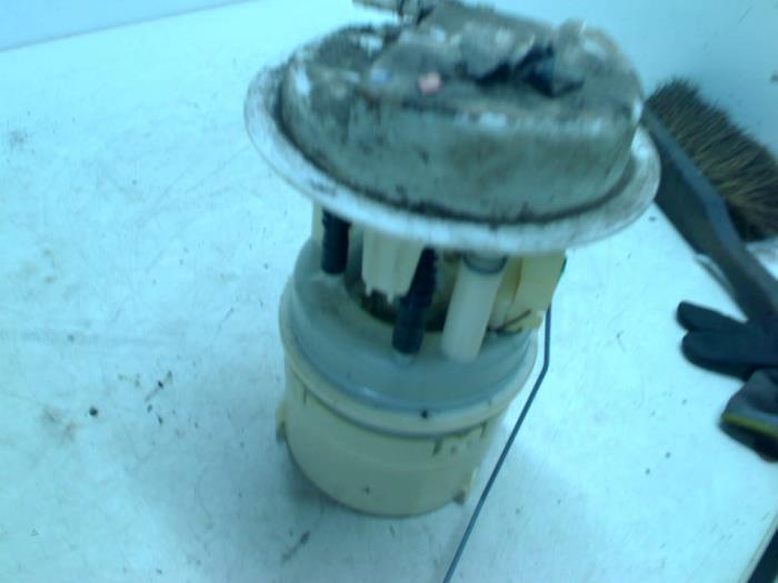 Gebruikte Tank element Pomp Peugeot 307 (3A/C/D) 1.4 Prijs € 35,00 Margeregeling aangeboden door Boels Autodemontage