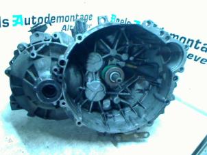 Gebruikte Versnellingsbak Volvo S60 I (RS/HV) 2.4 20V Bi-fuel LPG Prijs € 250,00 Margeregeling aangeboden door Boels Autodemontage