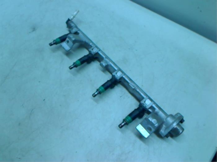 Gebruikte Common rail (Injectie) Ford Focus 2 1.6 16V Prijs € 35,00 Margeregeling aangeboden door Boels Autodemontage