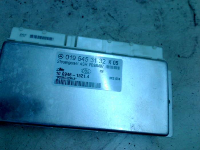 Gebruikte Computer ASR Mercedes CLK (C208) 3.2 320 V6 18V Prijs € 50,00 Margeregeling aangeboden door Boels Autodemontage