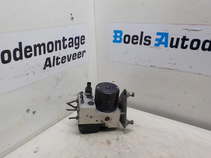Gebruikte ABS Pomp Mercedes A (W168) 1.4 A-140 Prijs € 75,00 Margeregeling aangeboden door Boels Autodemontage